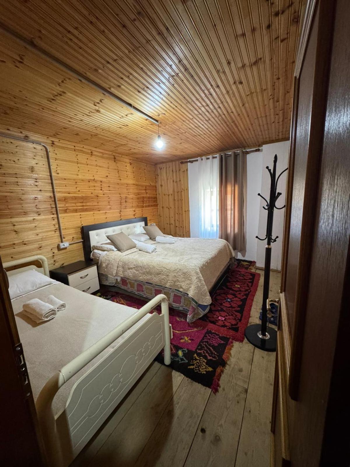 Hotel Bujtina Carku Theth Exteriér fotografie